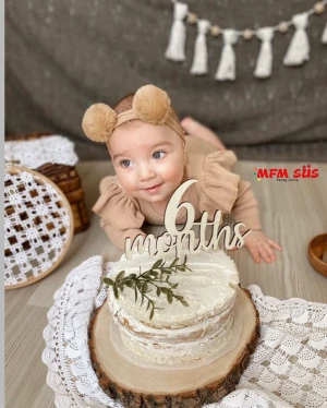 6 Months Ahşap Pasta Yazı 